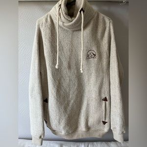 Cream Colorado Turtleneck Fleece Sweatshirt with pockets size M